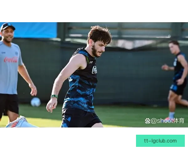 科瓦拉茨赫利亚远射绝杀国米那不勒斯强强对话一击定乾坤震动意甲 科瓦拉茨赫利亚远射绝杀国米那不勒斯强强对话一击定乾坤震动意甲